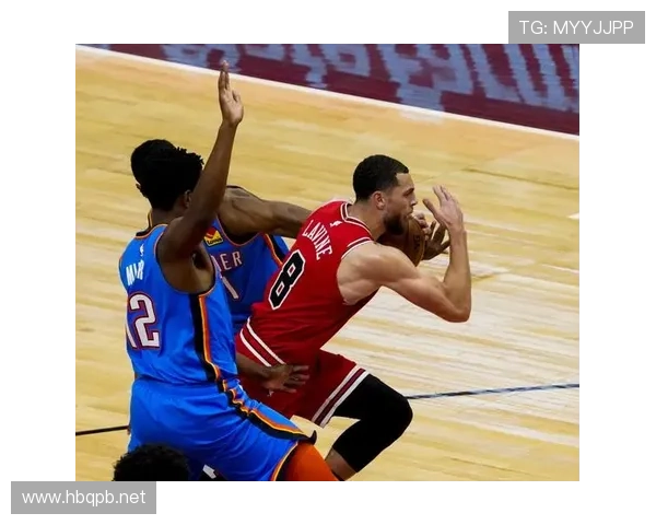 扎克拉文场下买球鞋能砸出个小金库，这日常我服！