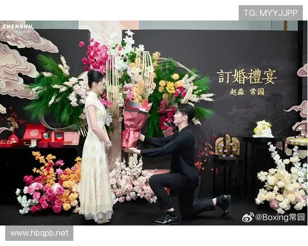 看到常园那张碎花浴袍捏着豪车钥匙的照片，我笑到停不下来