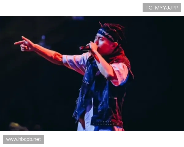 董志豪抢断后的酷炫转身，感觉随时能开演唱会了吧？